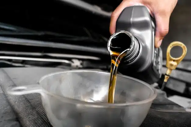 oli mobil calya​